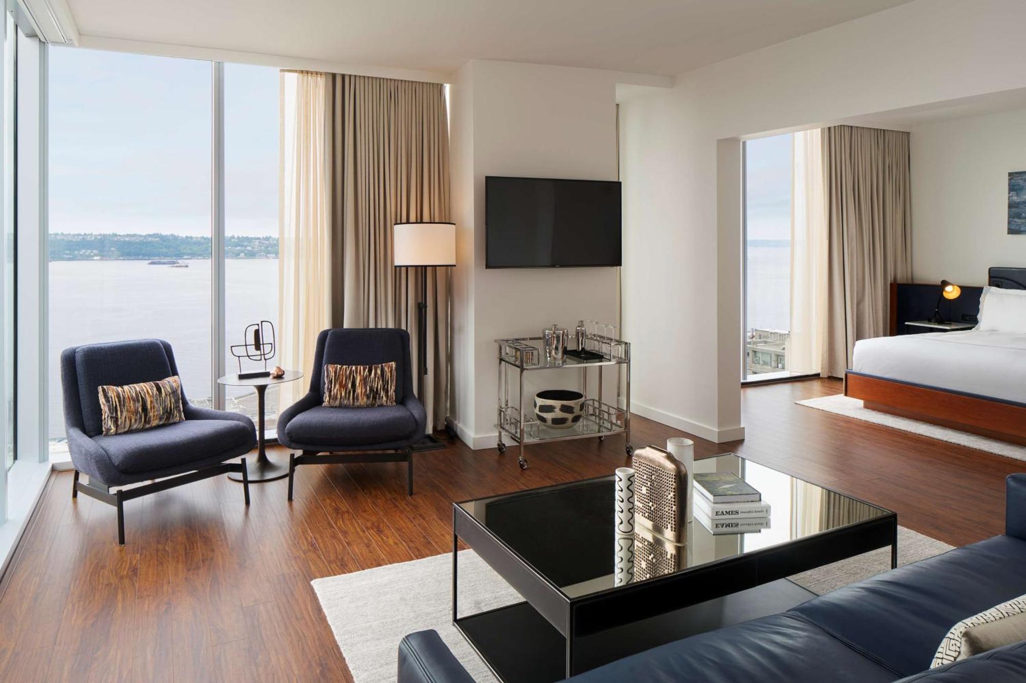 Studio Suite Water View