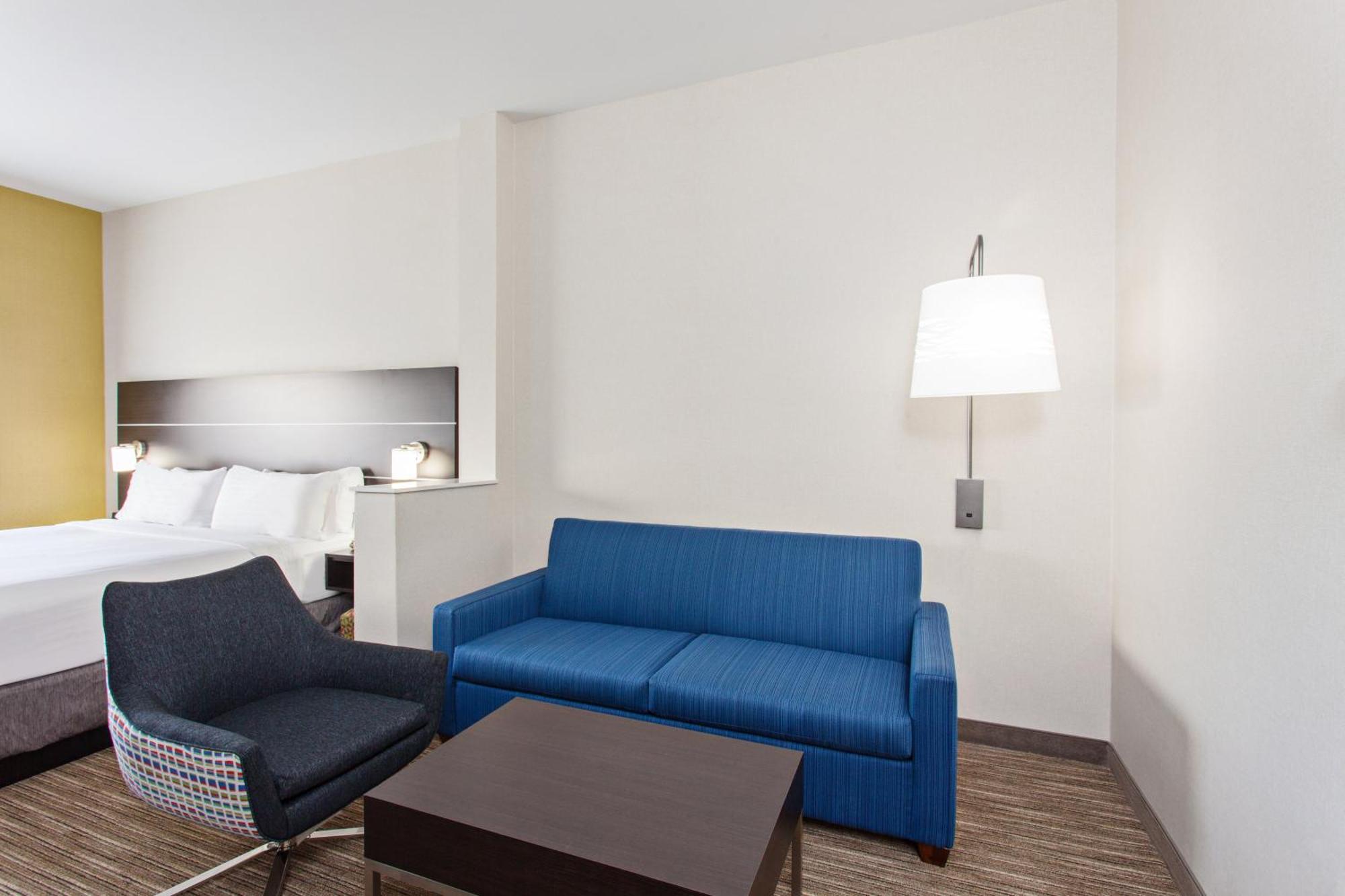 Standard King Room Sofa Bed