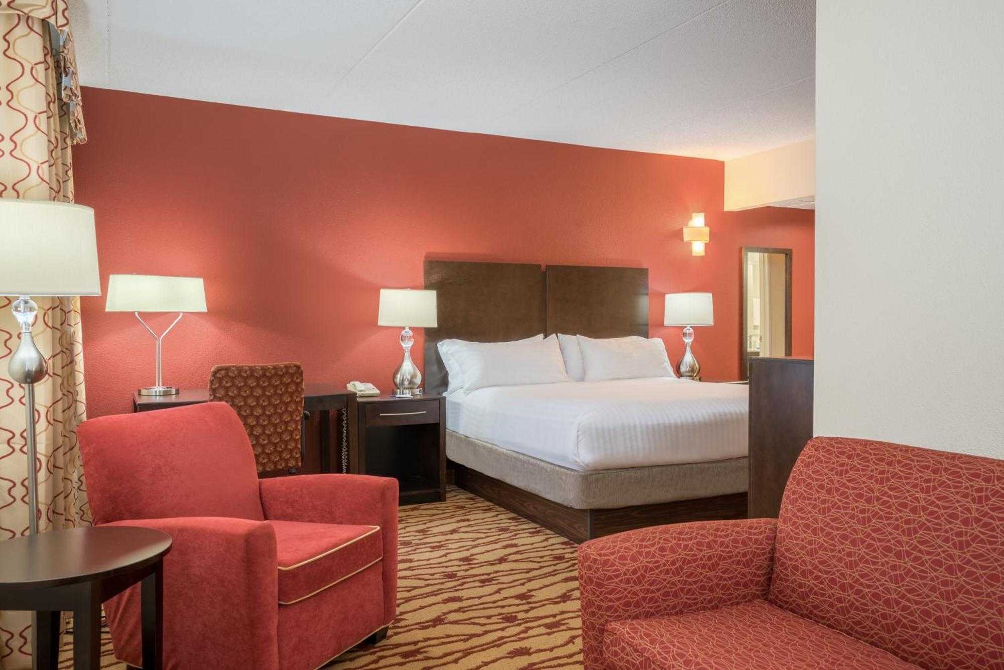 Standard King Room