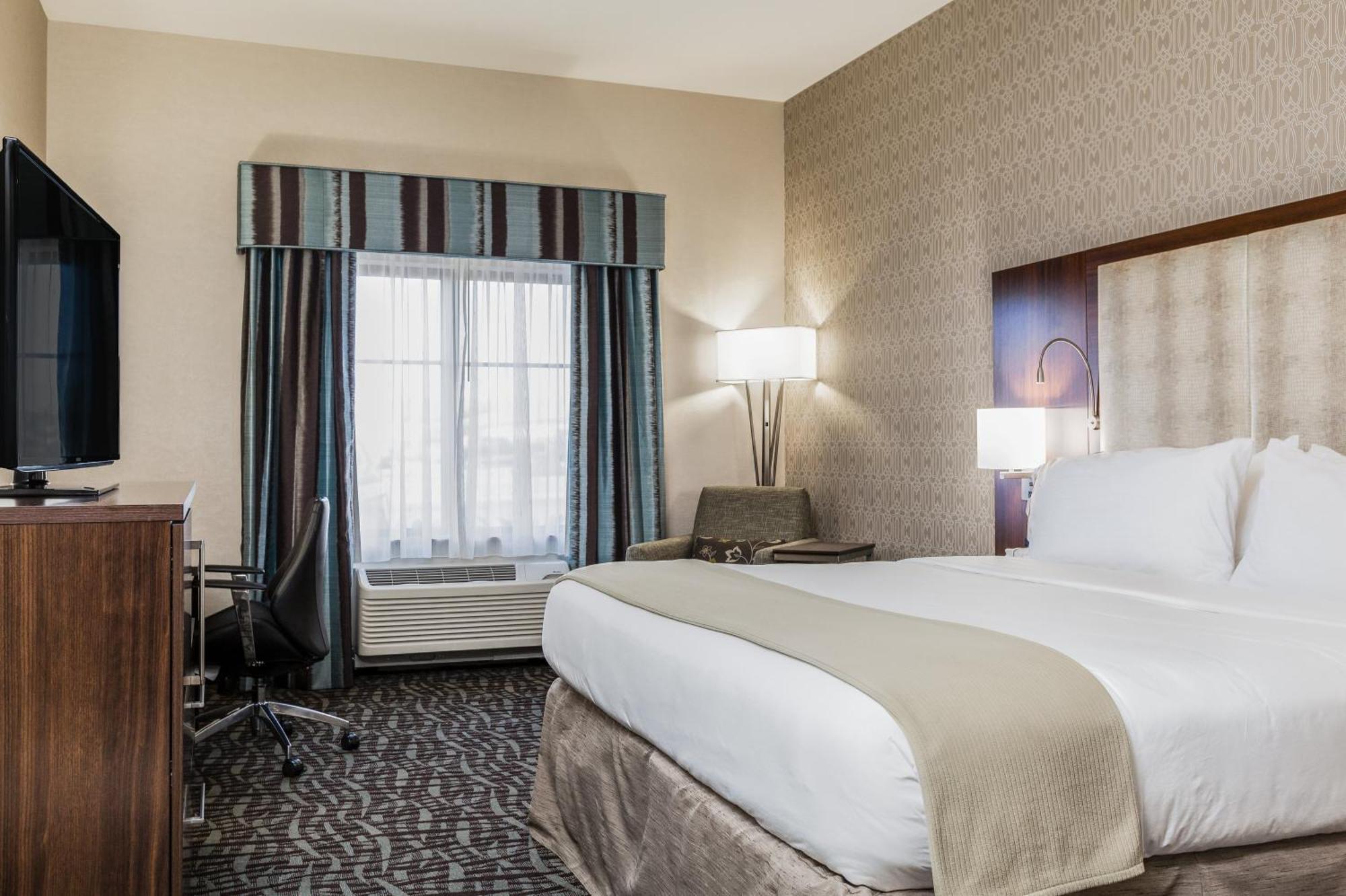King Room Mobility Access or Hearing Accessible