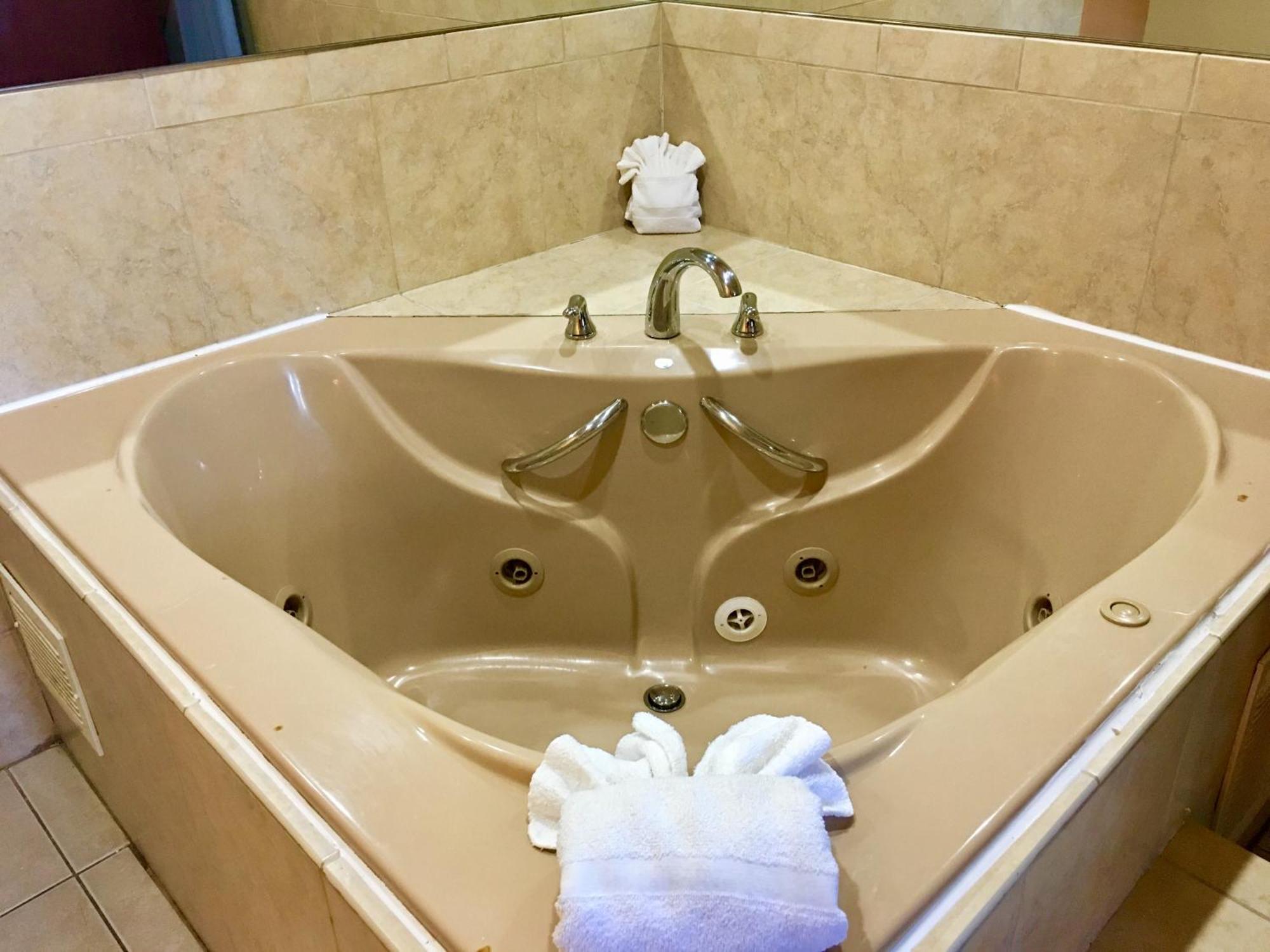 King Room Spa Bath