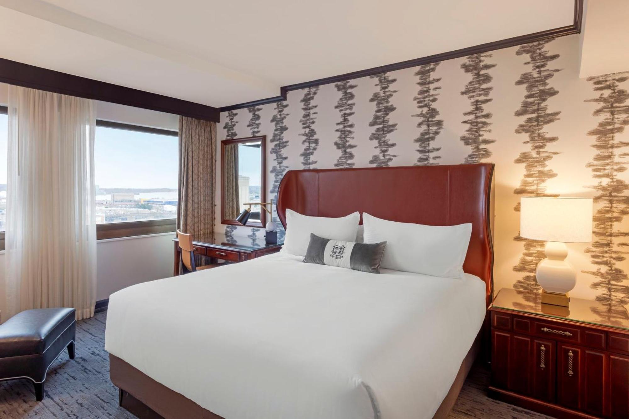 Deluxe King Room,1283715319:JPEG