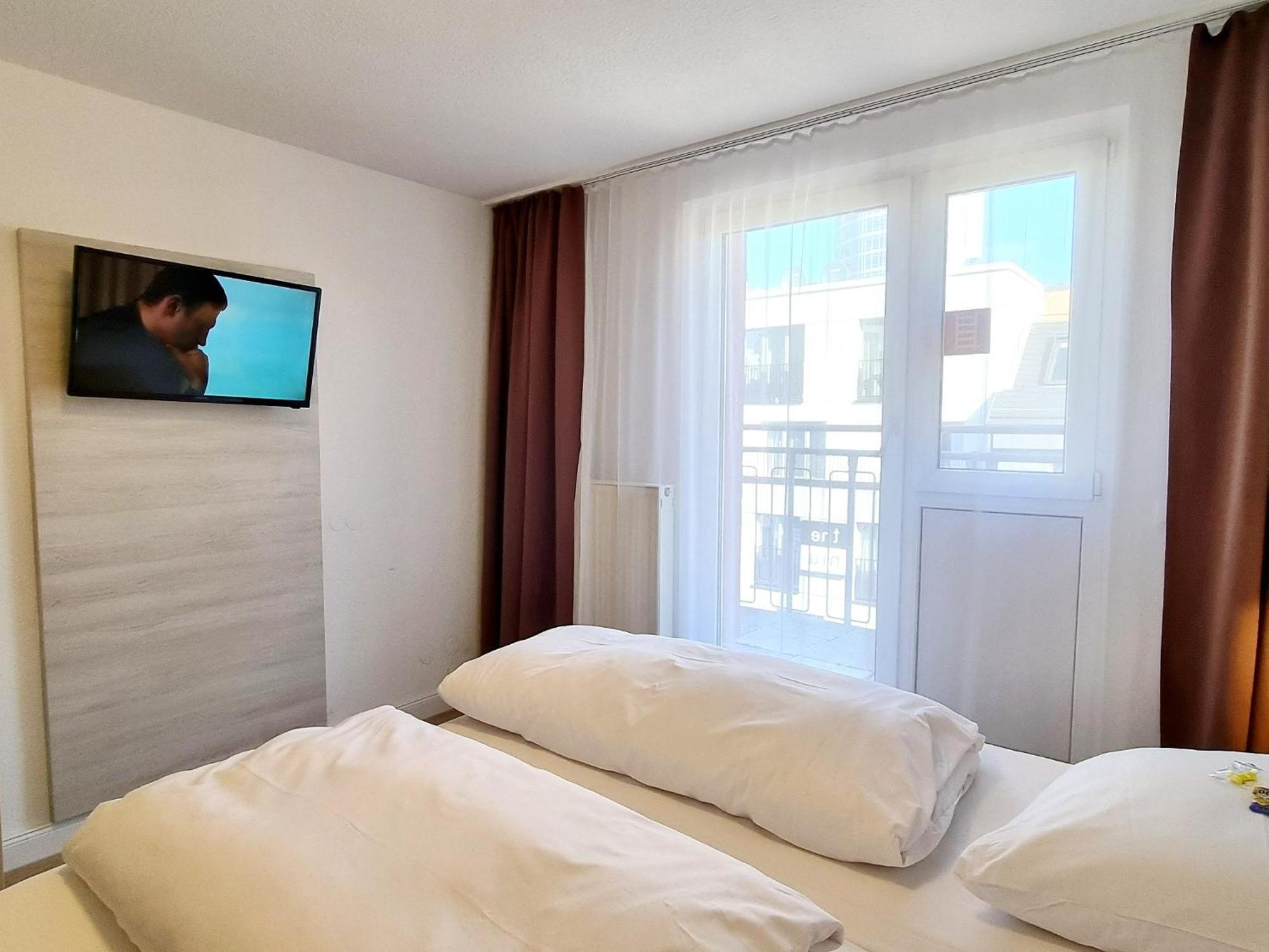 Double Room double bed Bathroom