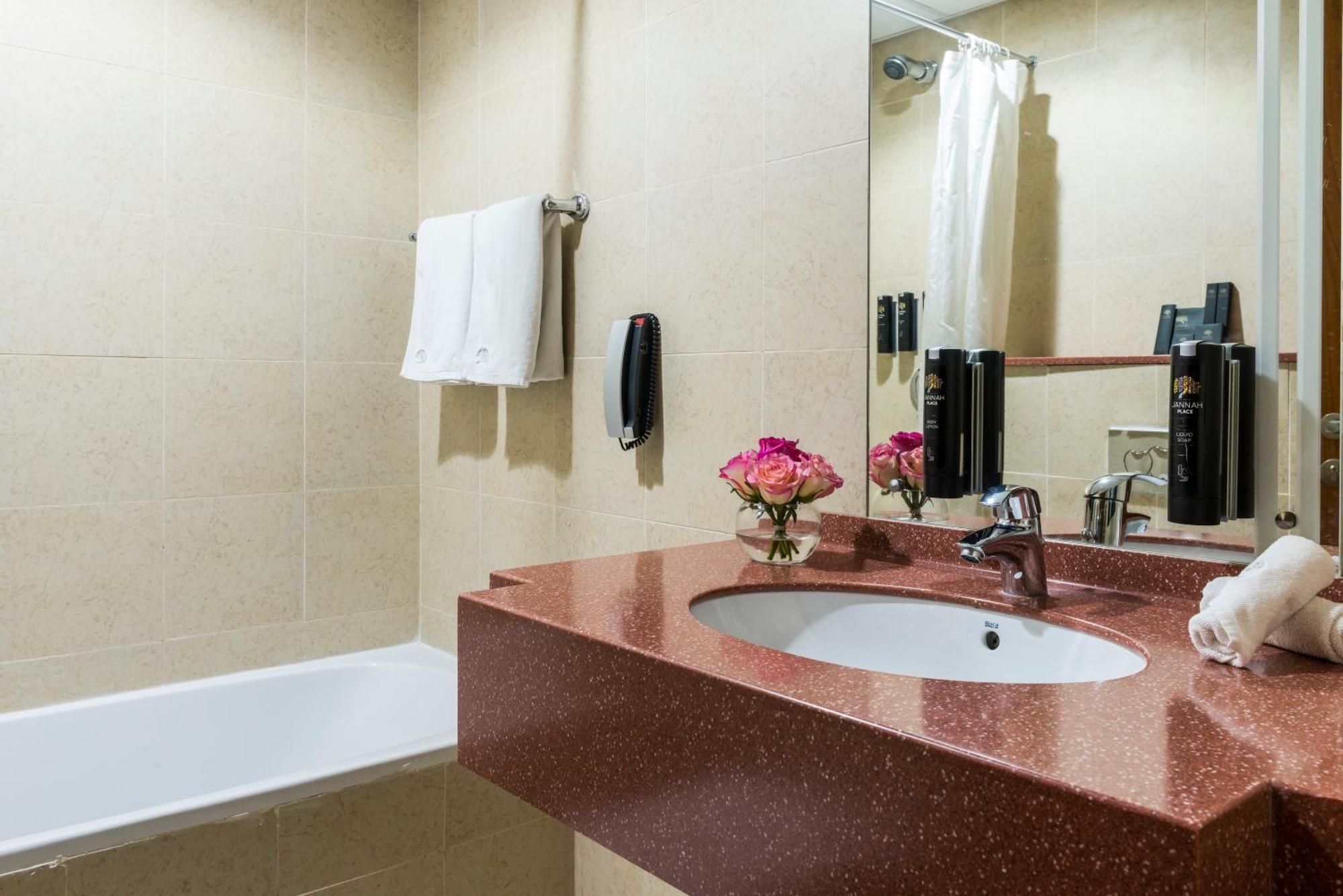 Two-Bedroom Suite,825173069:JPEG