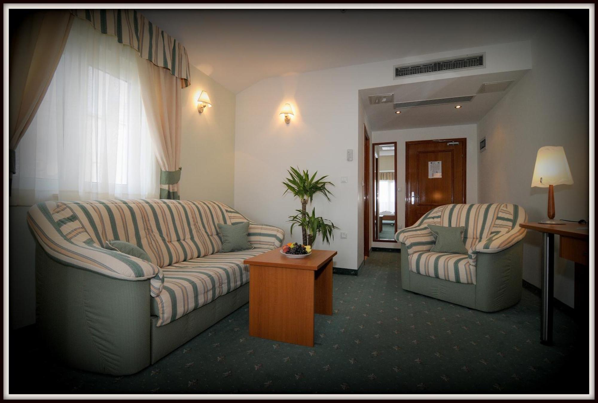 Family Room Balcony Sea View