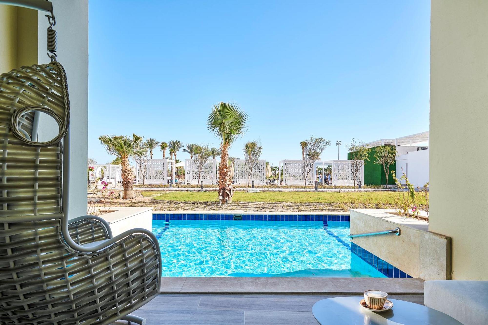 Swim Up Suite,1648936071:JPEG