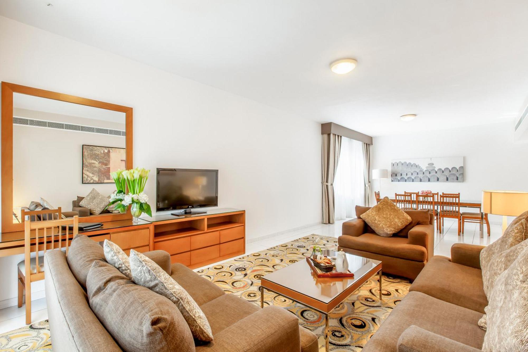 Two-Bedroom Apartment Deluxe Golden Sands 10
