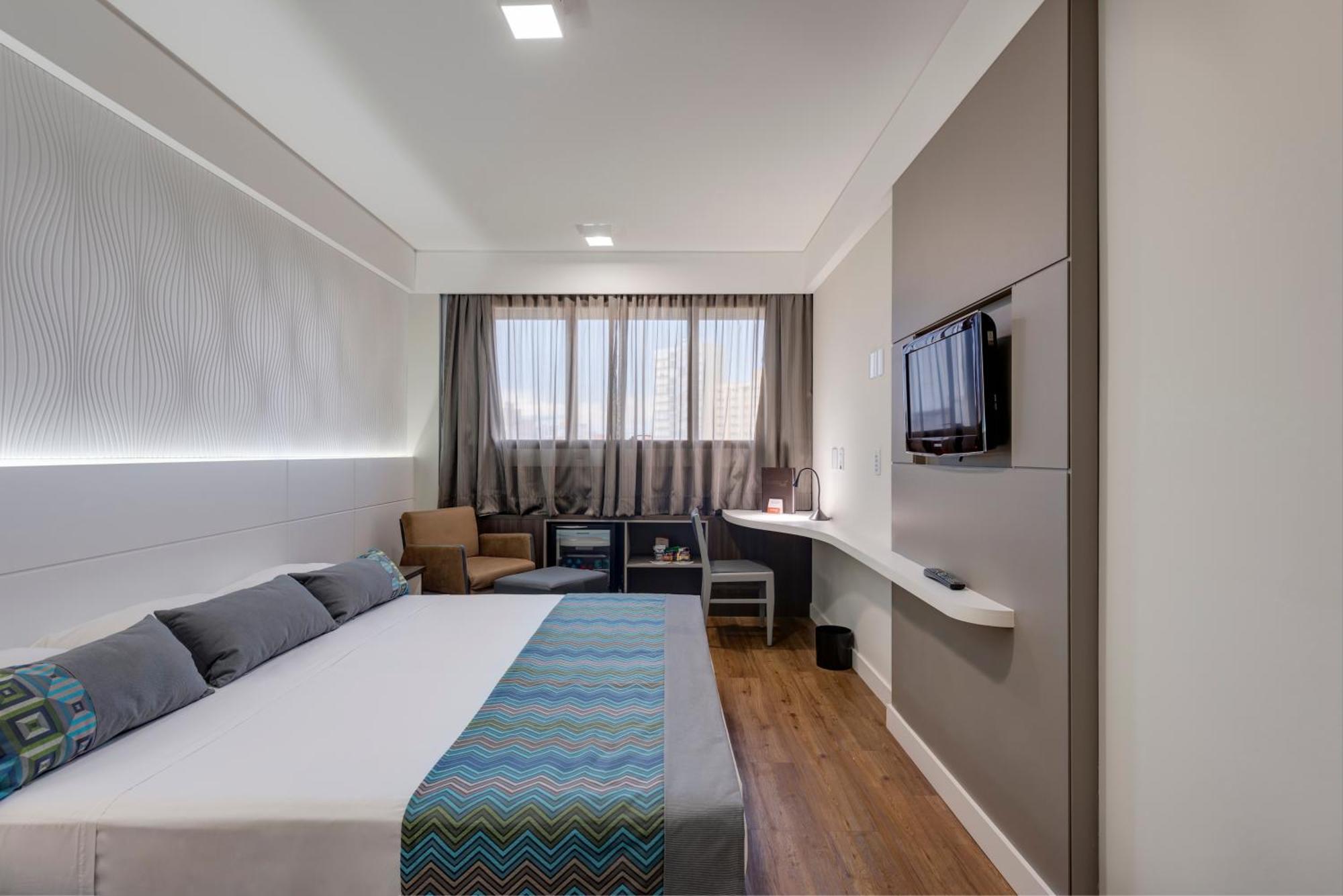 Deluxe King Suite