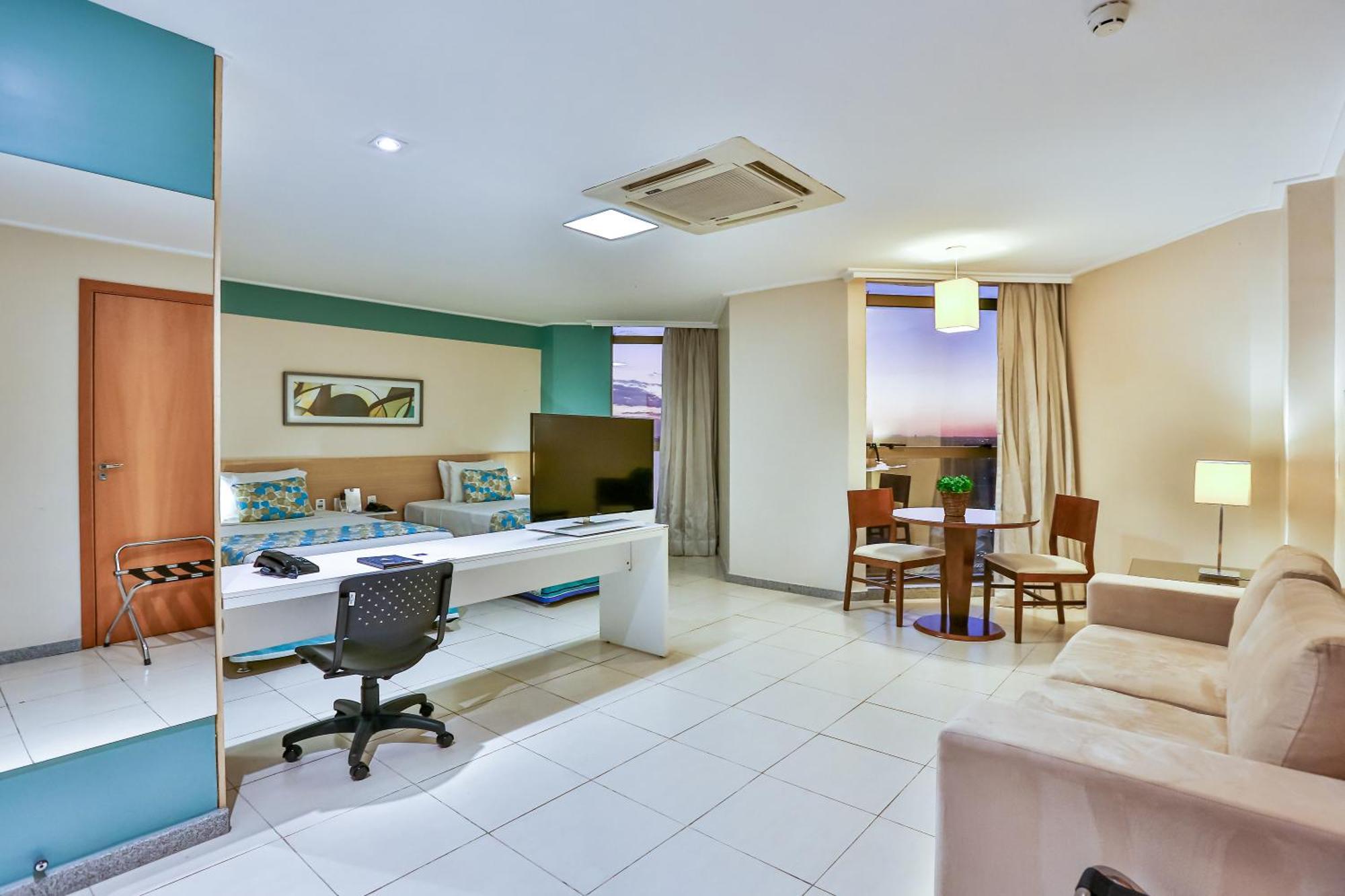 Deluxe Family Room