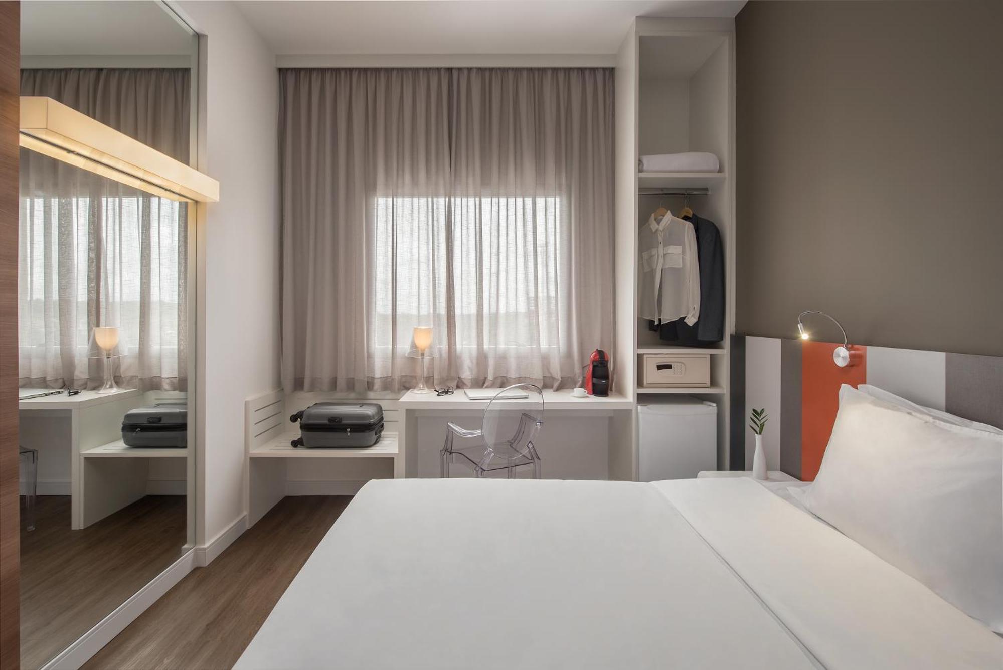 Premium Double Room Queen Bed