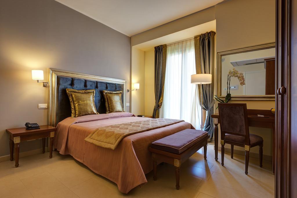 Double or Twin Room,1216106386:JPEG