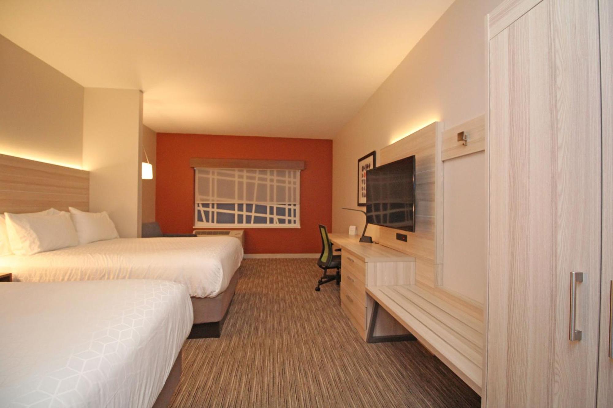 Standard Room Two Queen Beds