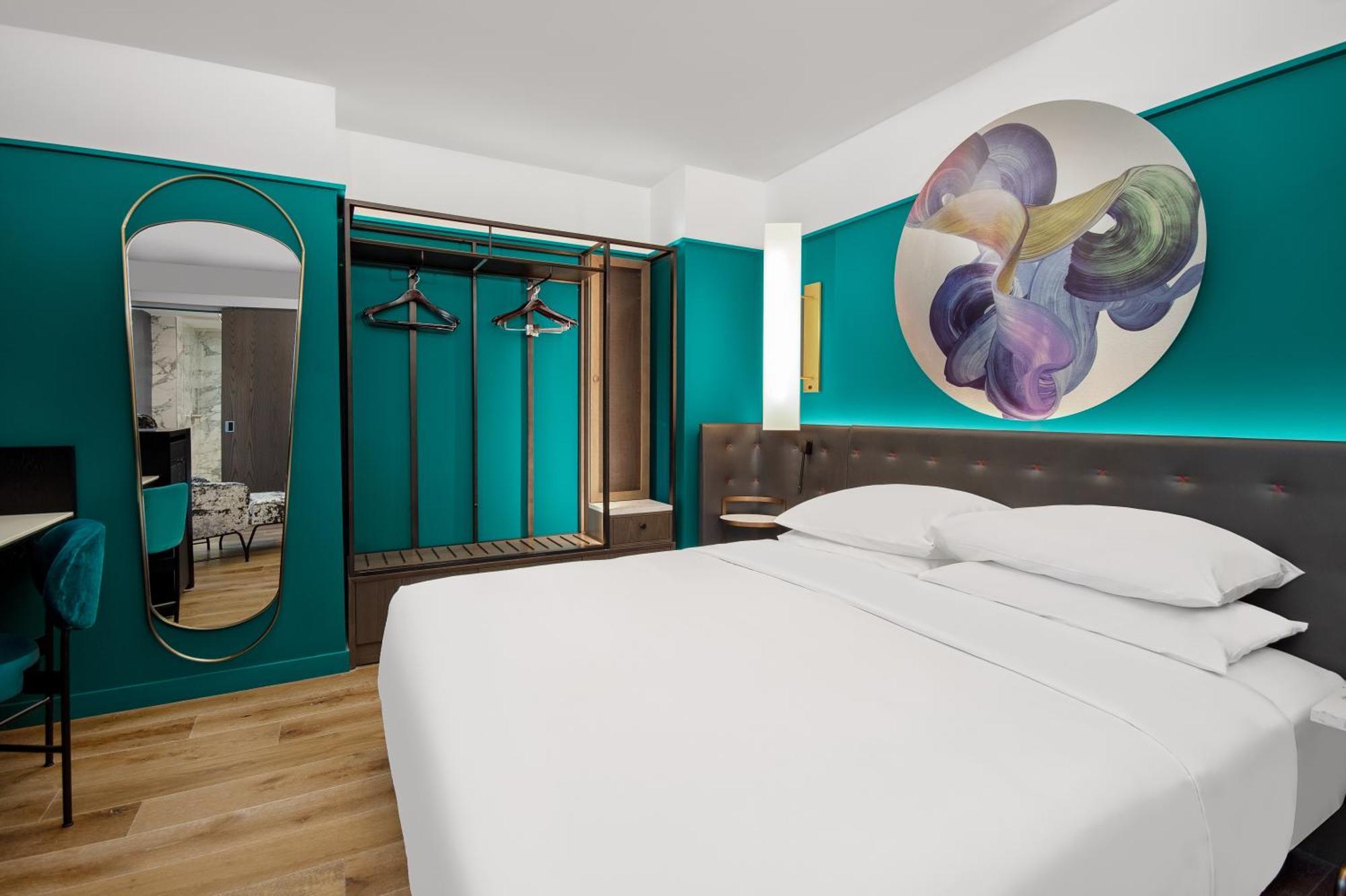 Standard King Room