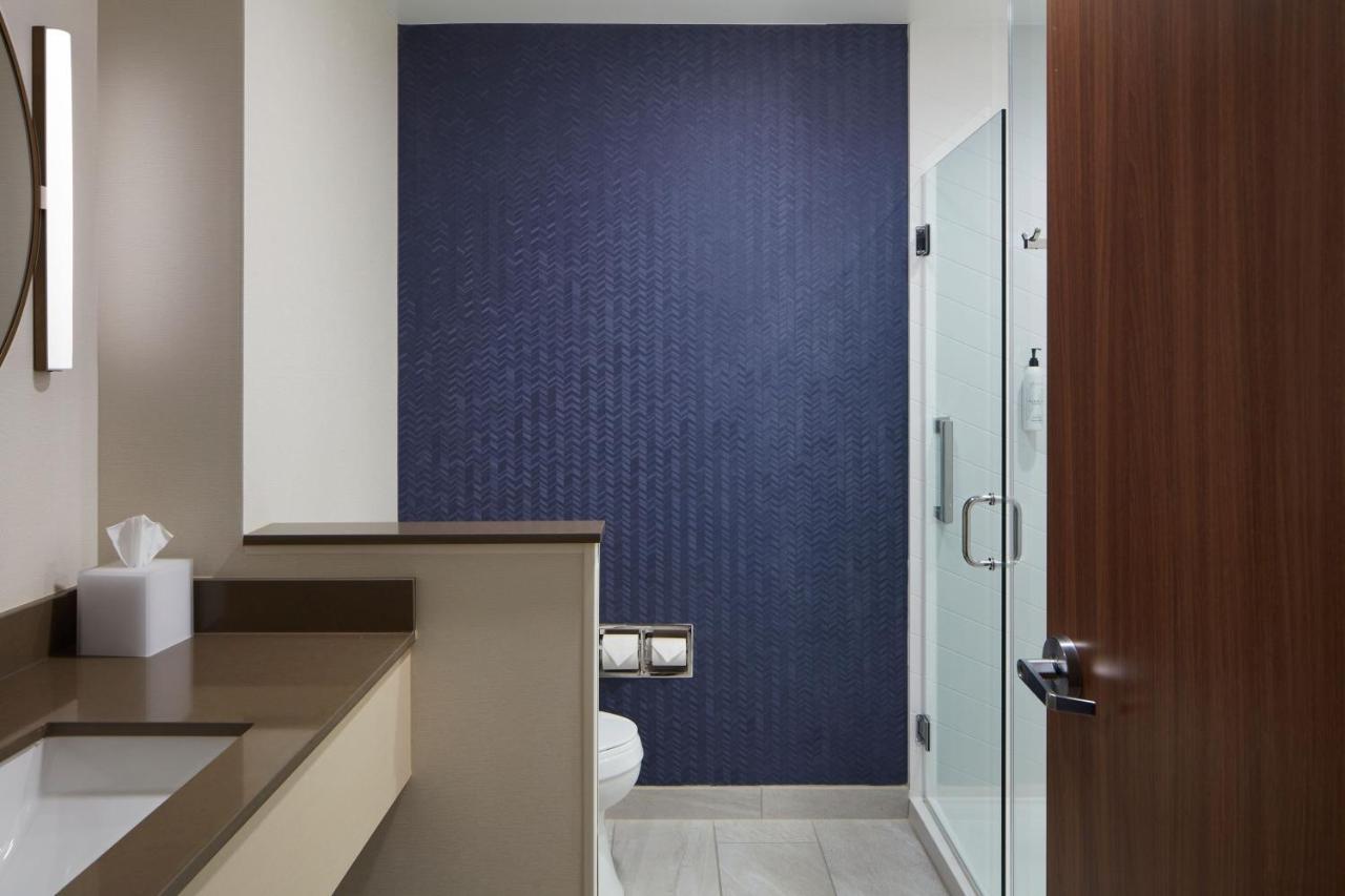 Queen Room Two Queen Beds Bathtub Mobility Access or Hearing Accessible