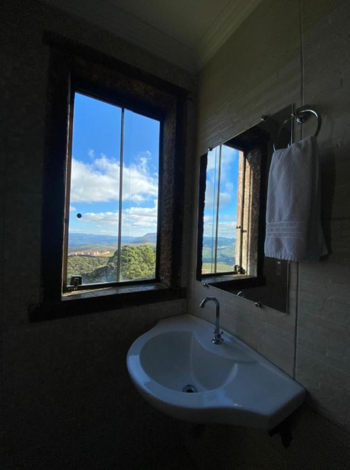 Queen Room Garden View