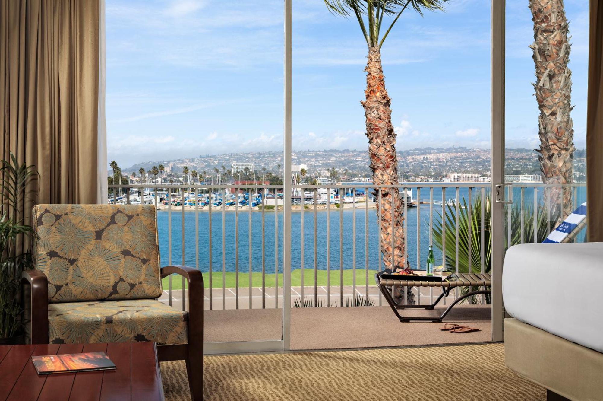 Bay Junior Suite 2 Queens