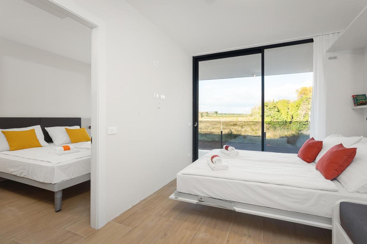 Two-Bedroom Apartment Balcony,1465799897:JPEG