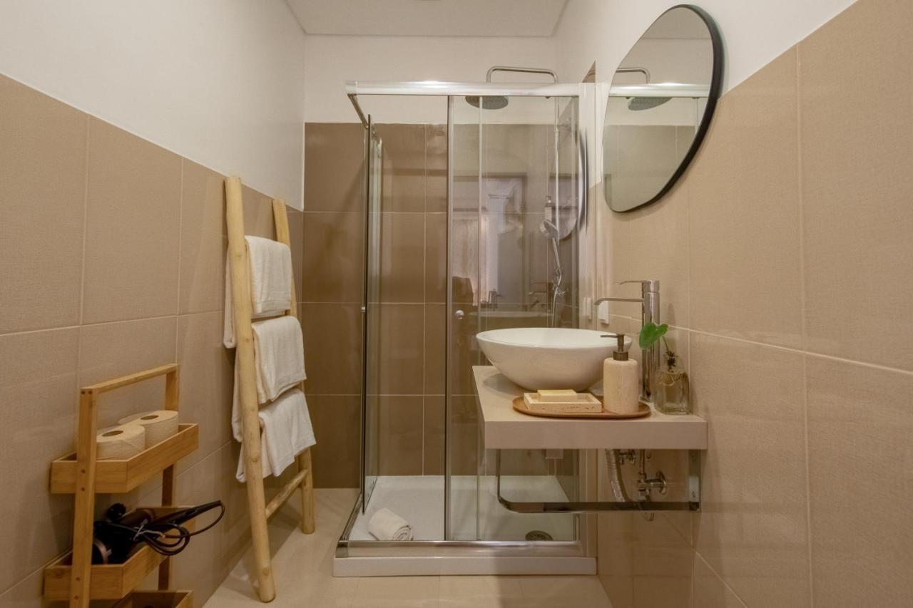 Deluxe Queen Suite