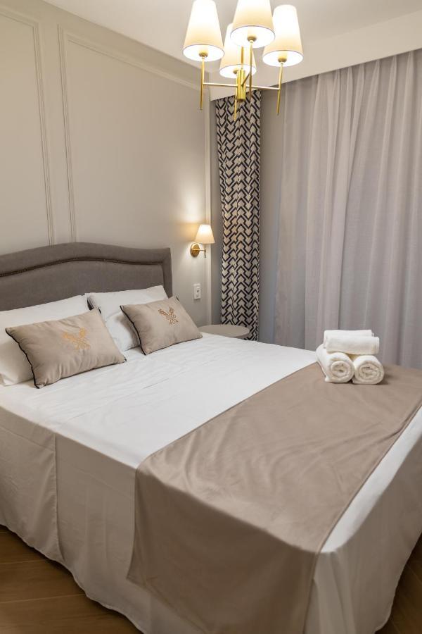 Deluxe Queen Suite