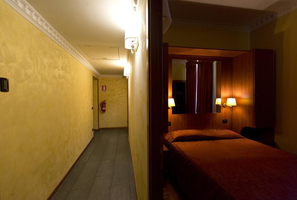 Single Room,707946226:JPEG