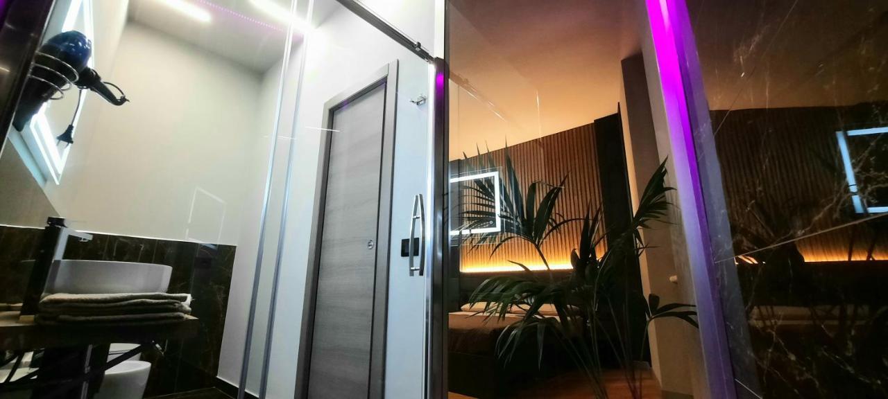 Double Room Private Bathroom