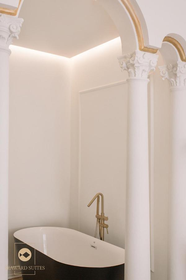 One-Bedroom Premium Apartment,1469966390:JPEG