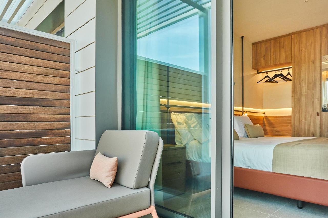 Double or Twin Room Pool View