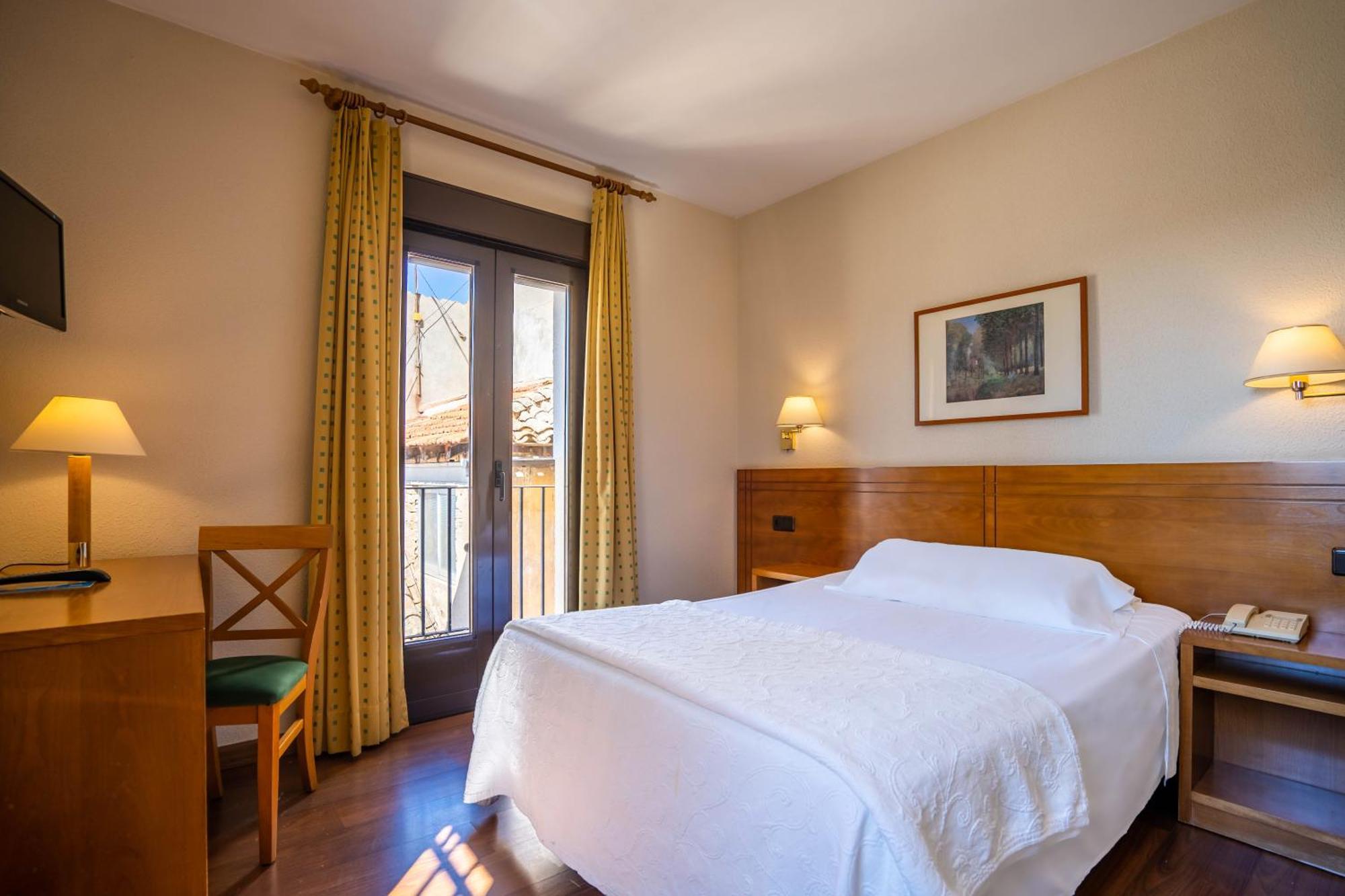 Double or Twin Room Cathedral View
