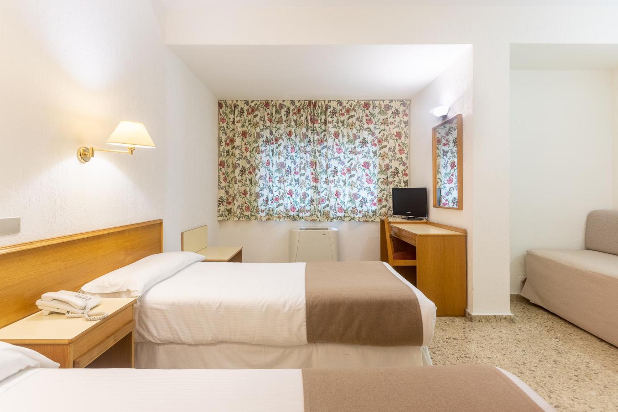 Triple Room,1473032077:JPEG