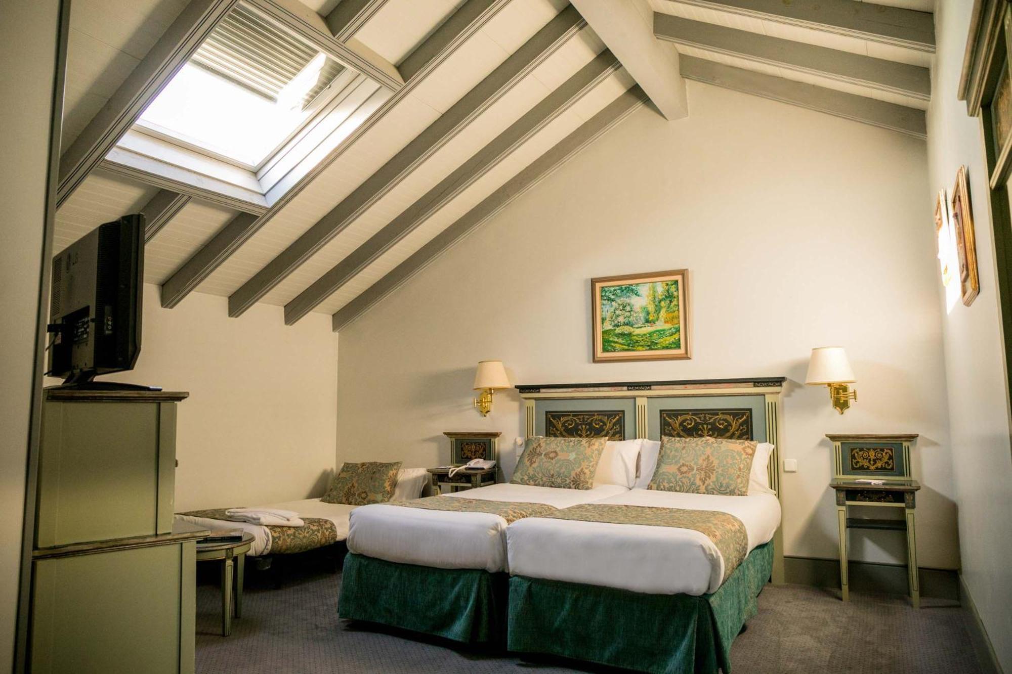 Standard Triple Room,1473031780:JPEG