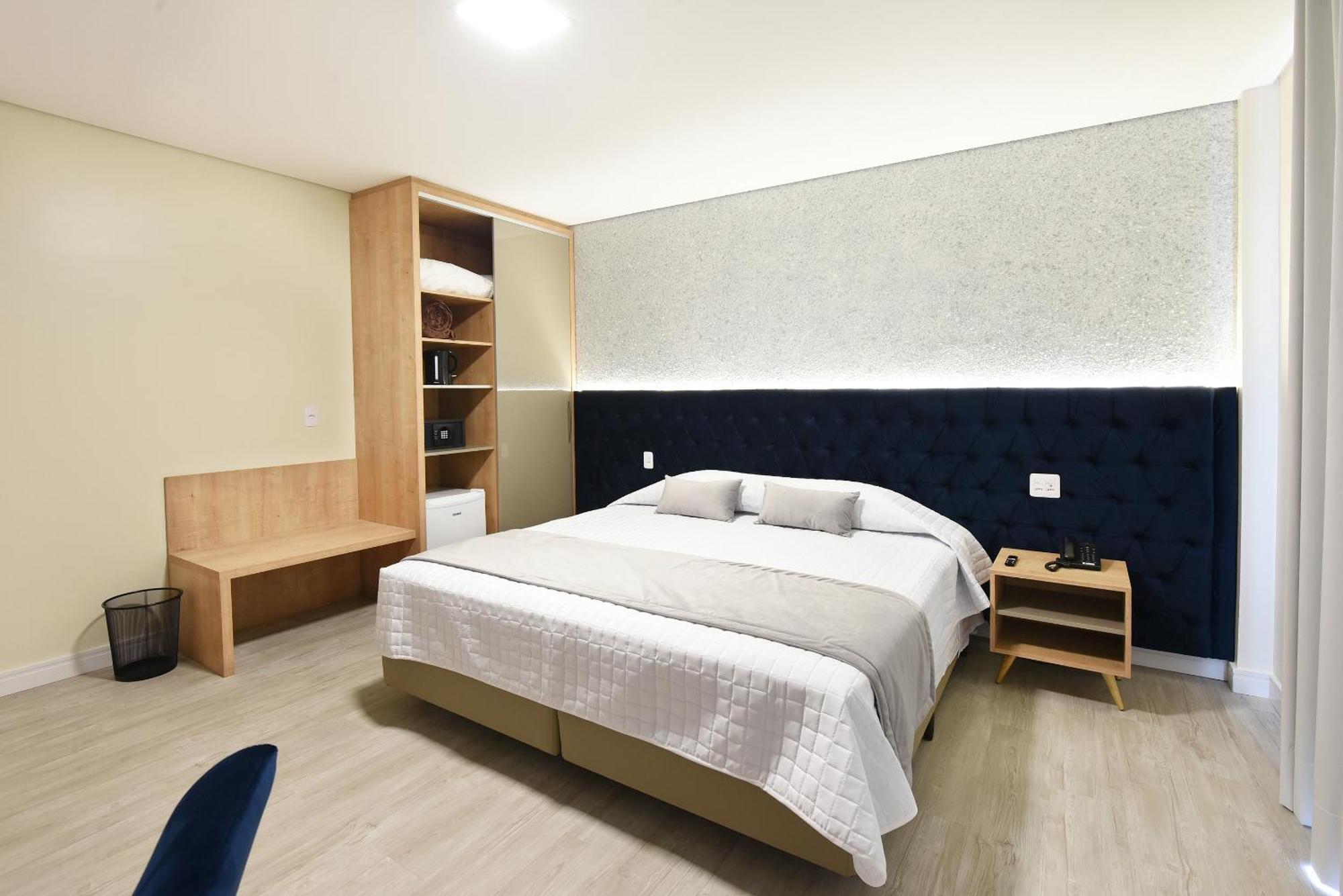 Deluxe King Room,968291383:JPEG