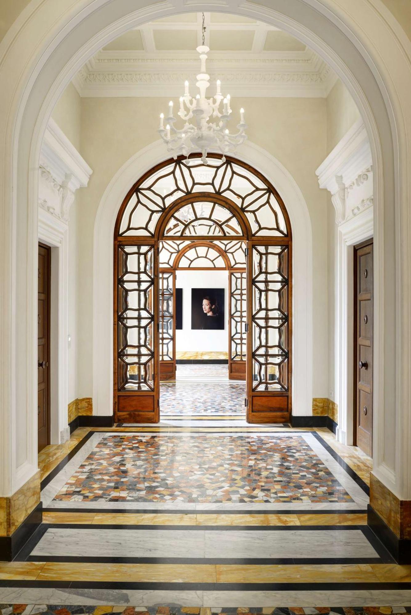 Noble Suite