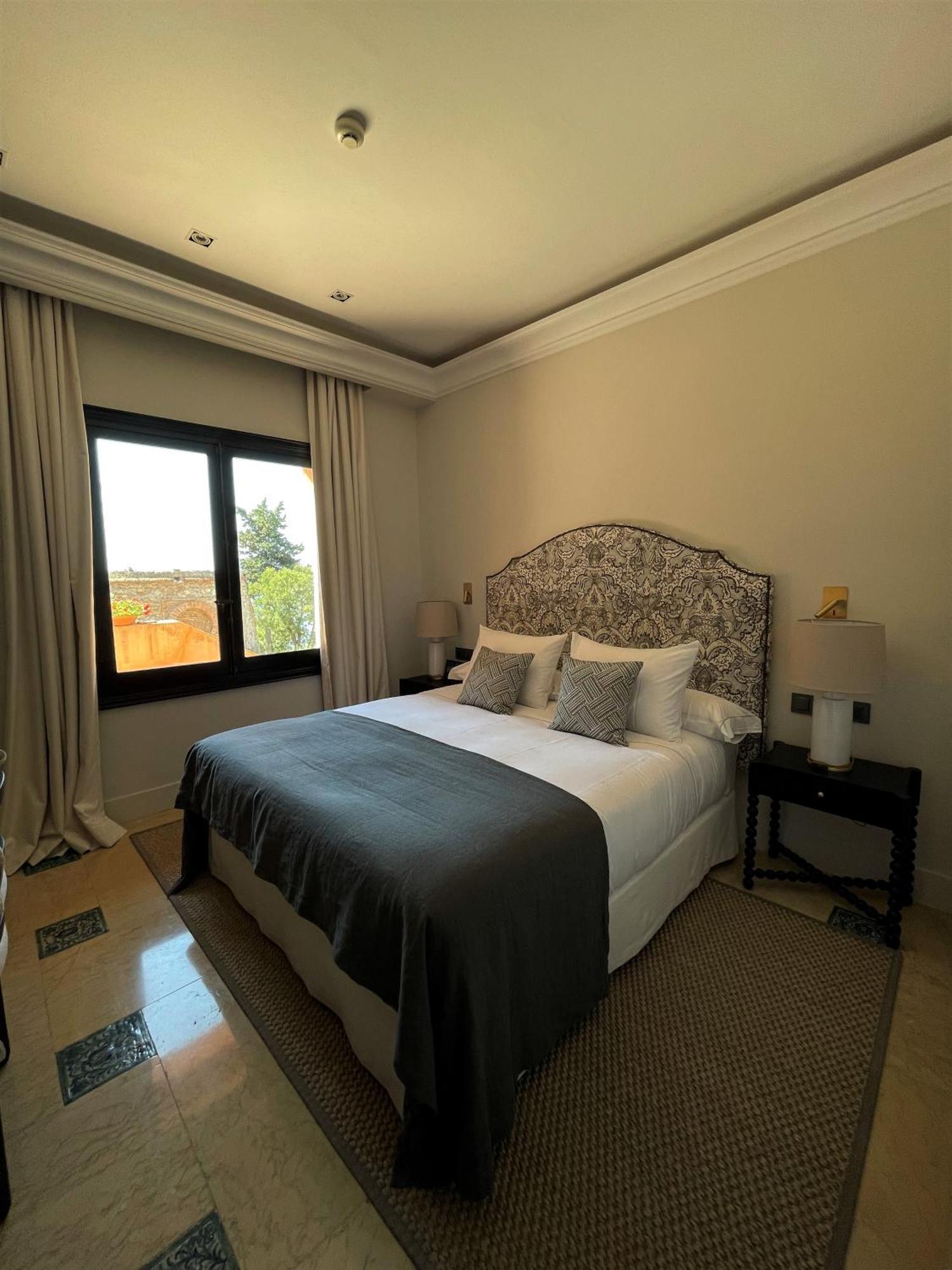 Double Room,1129099548:JPEG