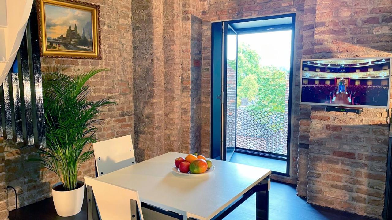 Deluxe Apartment,1480299995:JPEG
