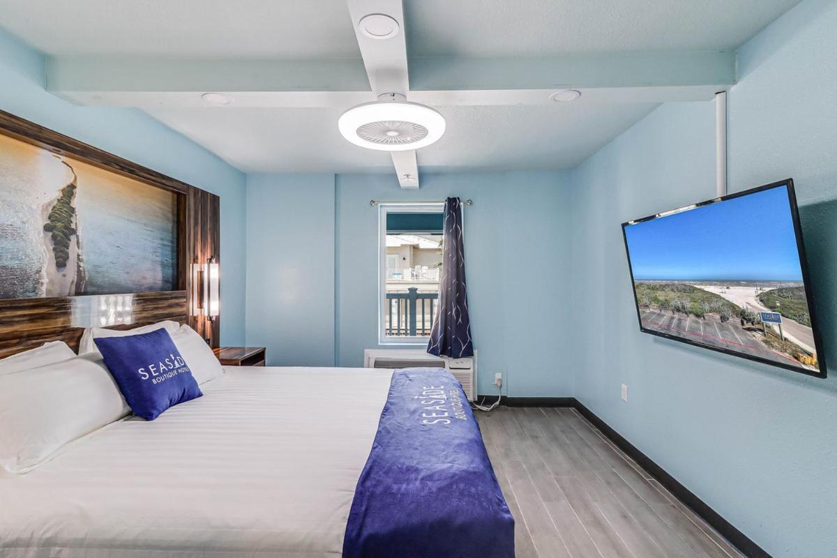 Two-Bedroom Suite,1484971370:JPEG
