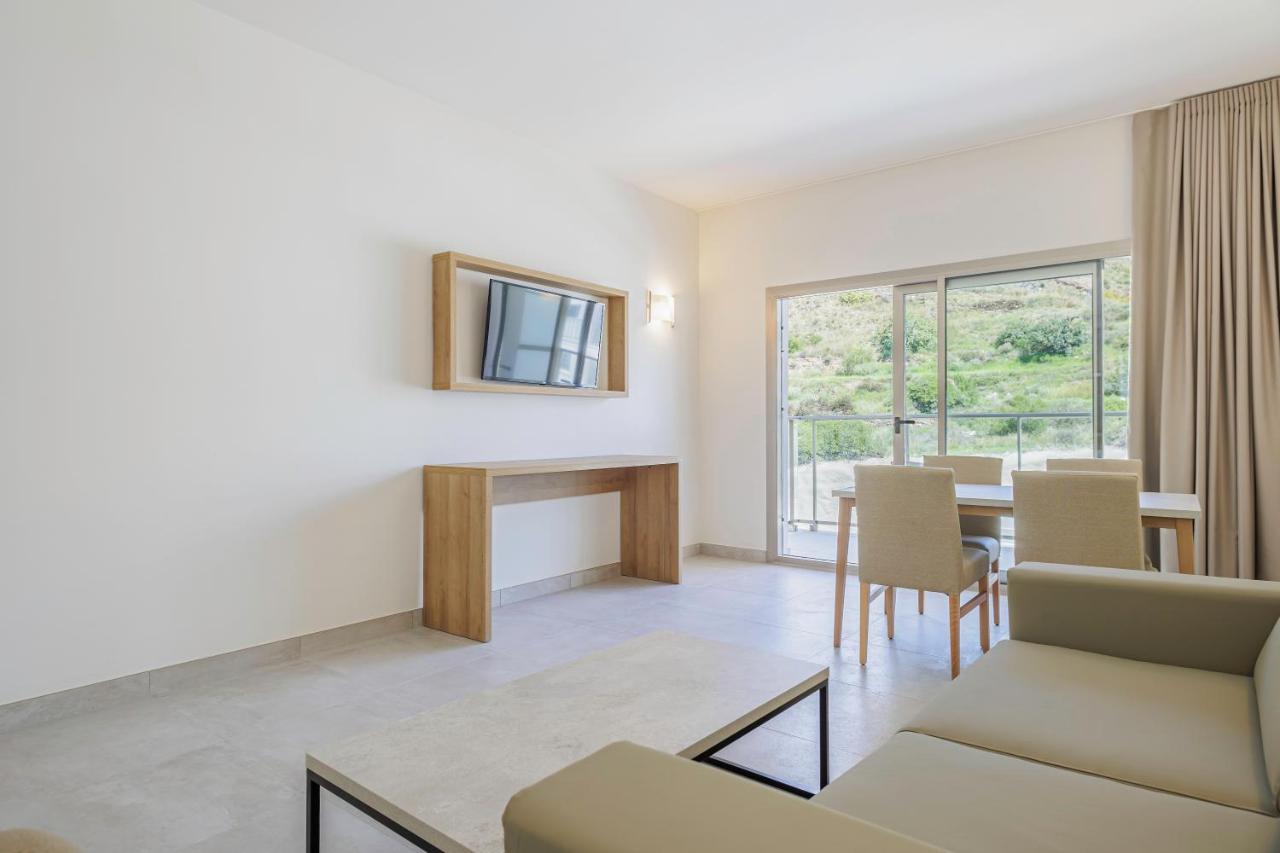 One-Bedroom Apartment,1485640999:JPEG