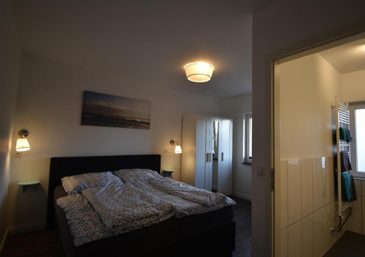 Double Room,1487588374:JPEG