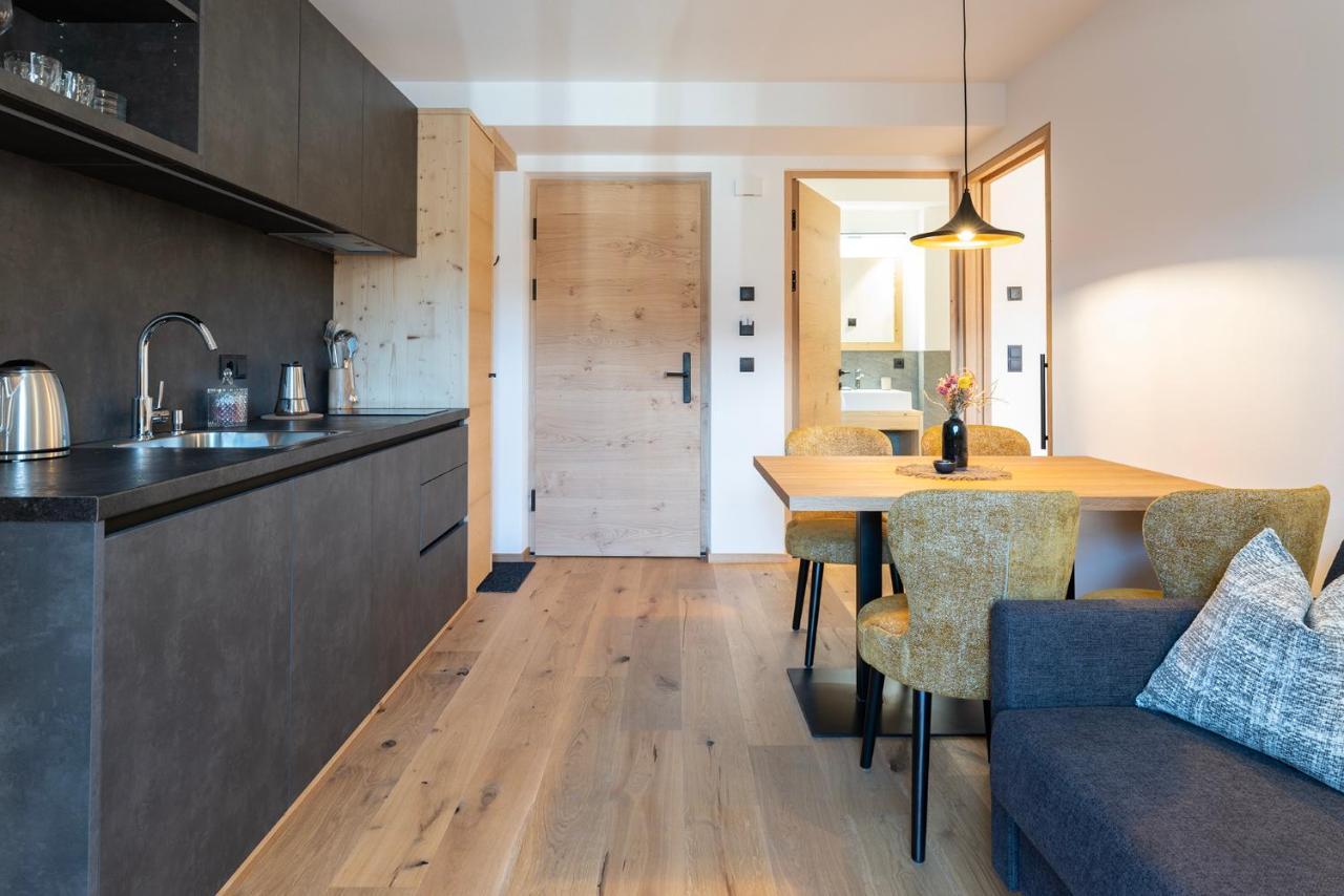 Apartment Terrace,1487751442:JPEG