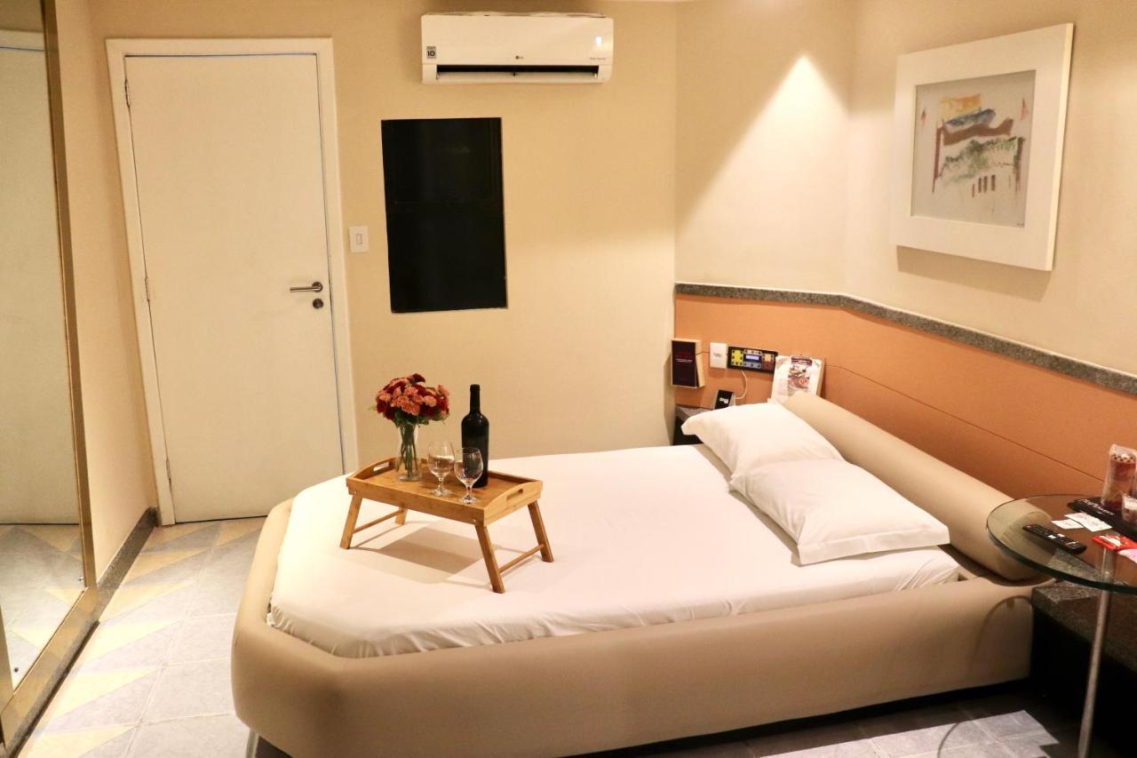Executive Suite,1488781963:JPEG