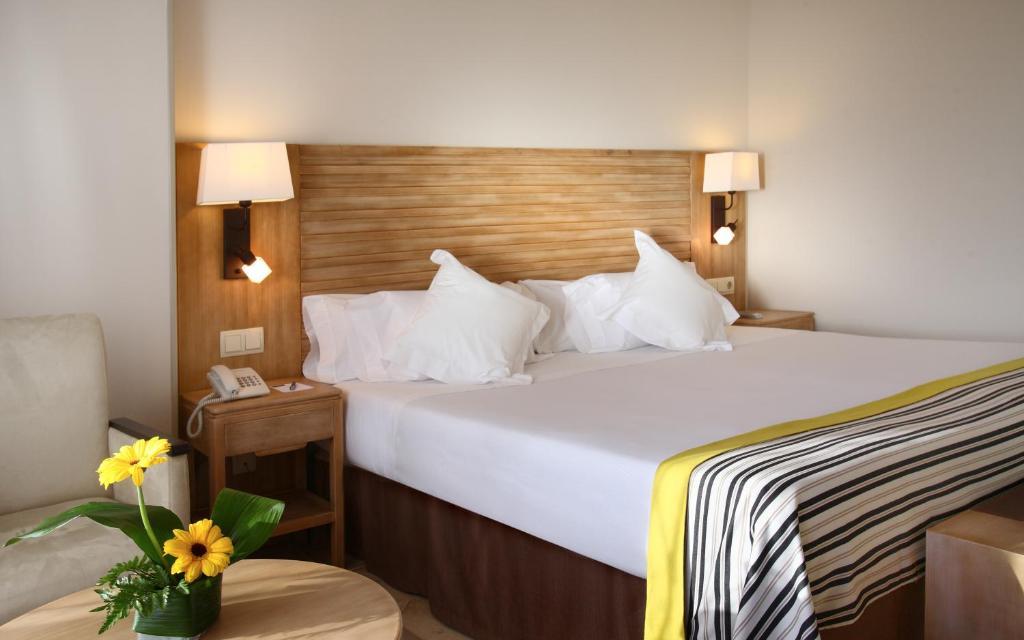 Habitación Doble (2 adultos + 1 niño)