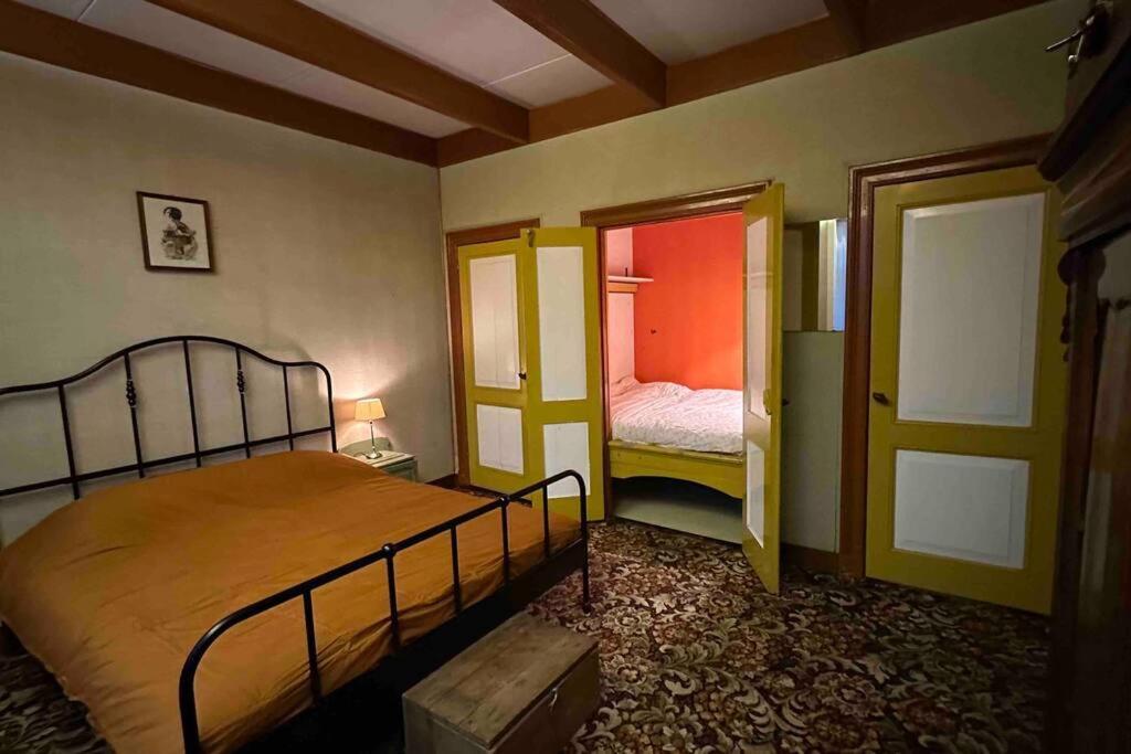 Double Room Private External Bathroom