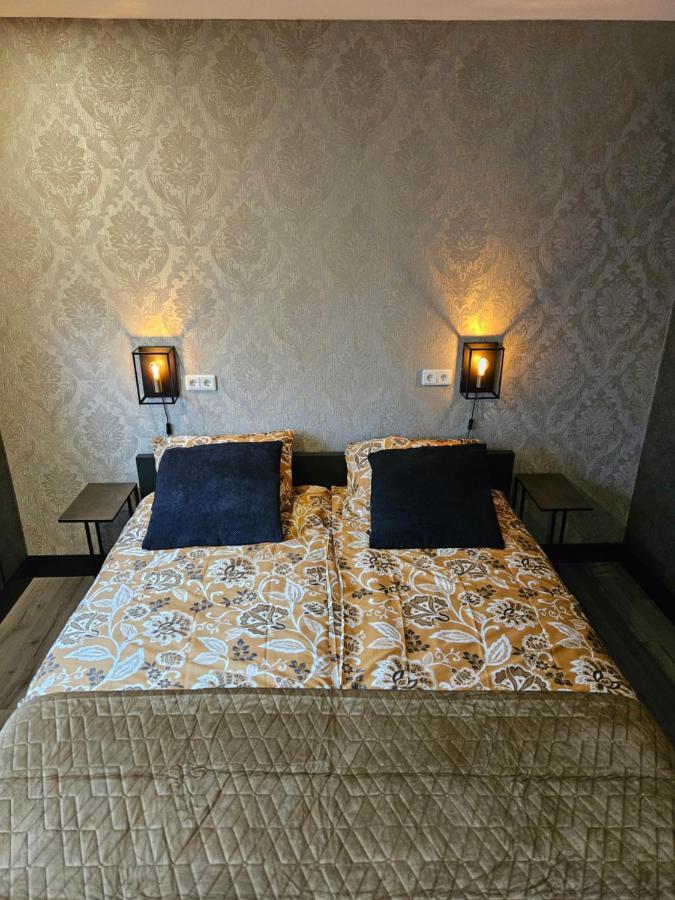 Large Double or Twin Room