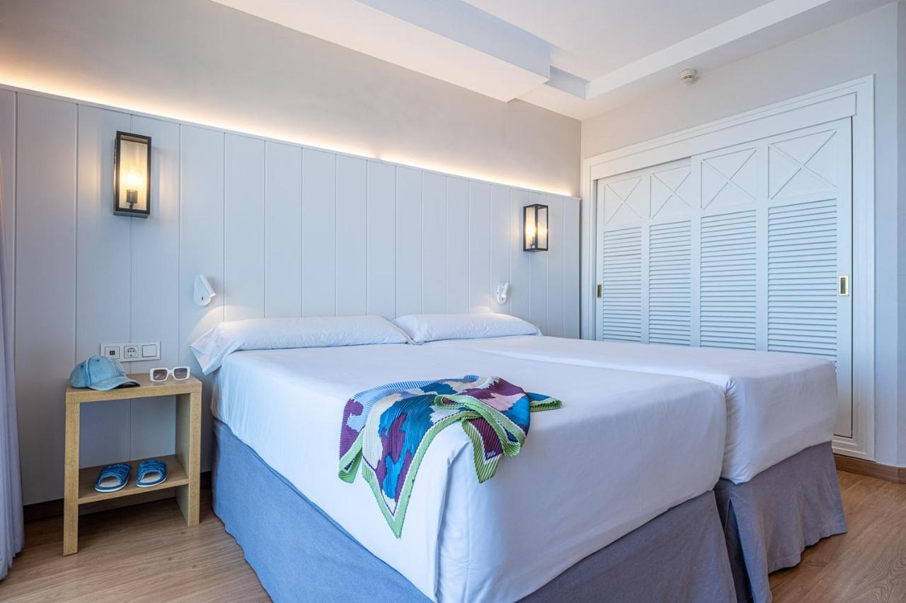 Twin Room Sea View