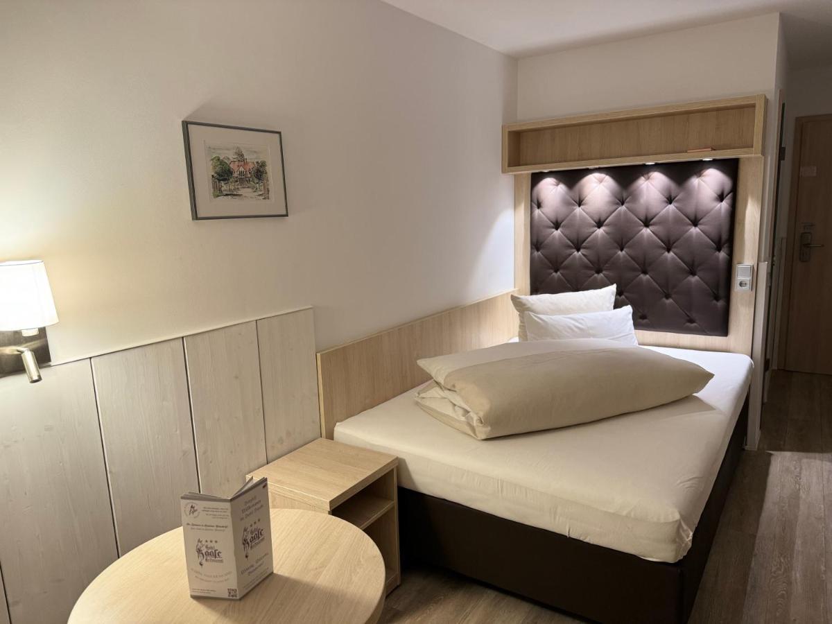 Single Room,1498480822:JPEG