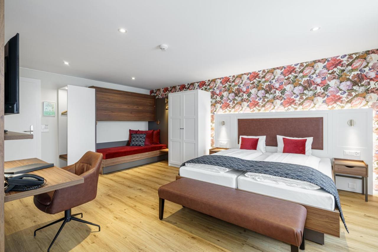 Junior Suite,1498843561:JPEG