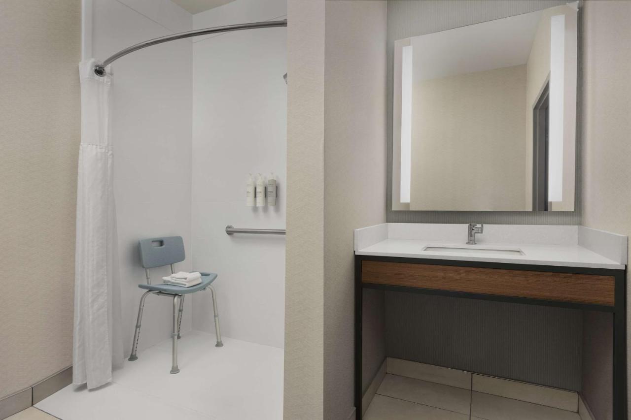 Two Queen Suite Hearing Accessible,1498961335:JPEG