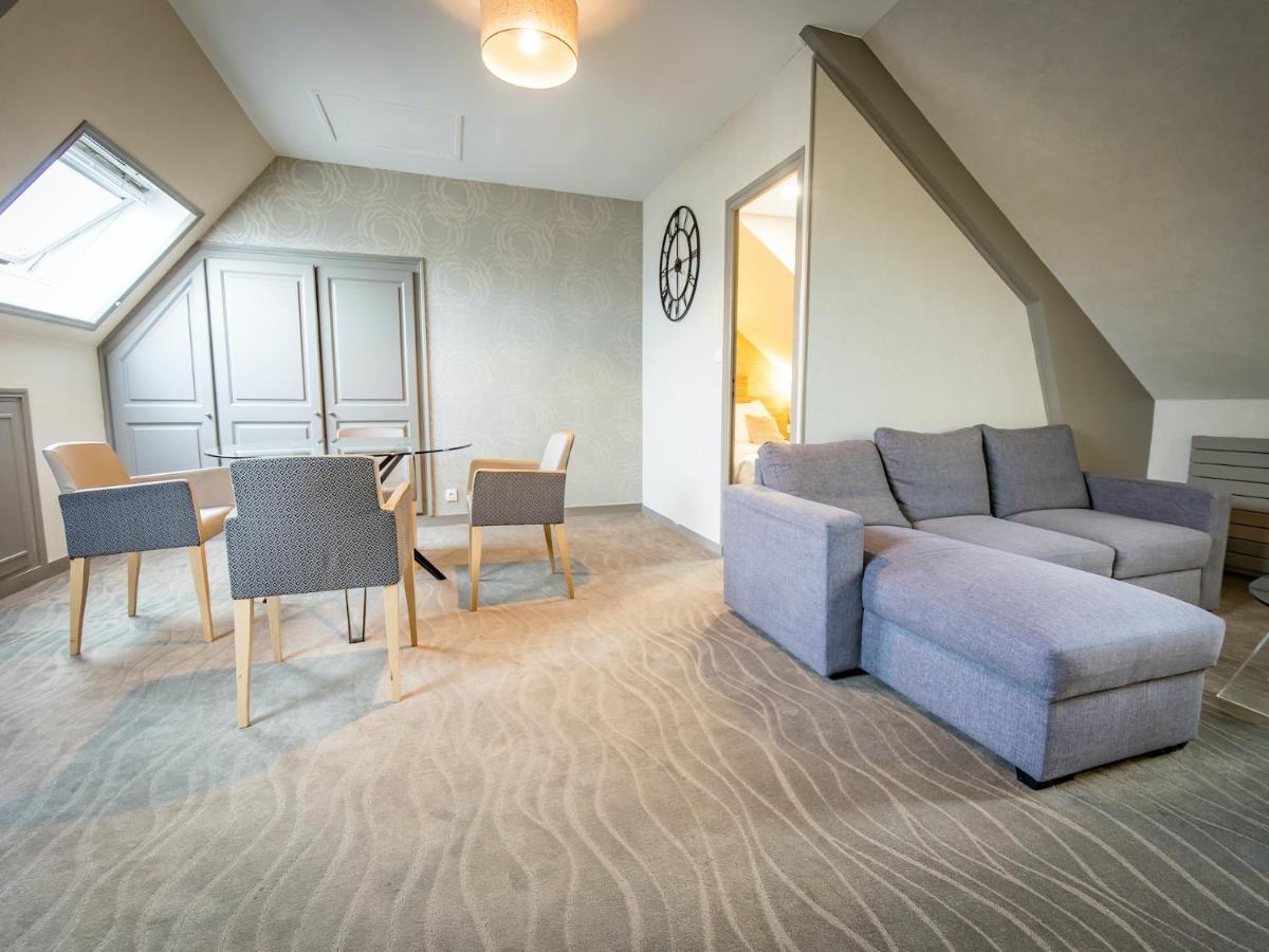 Two-Bedroom Apartment,1709911162:JPEG