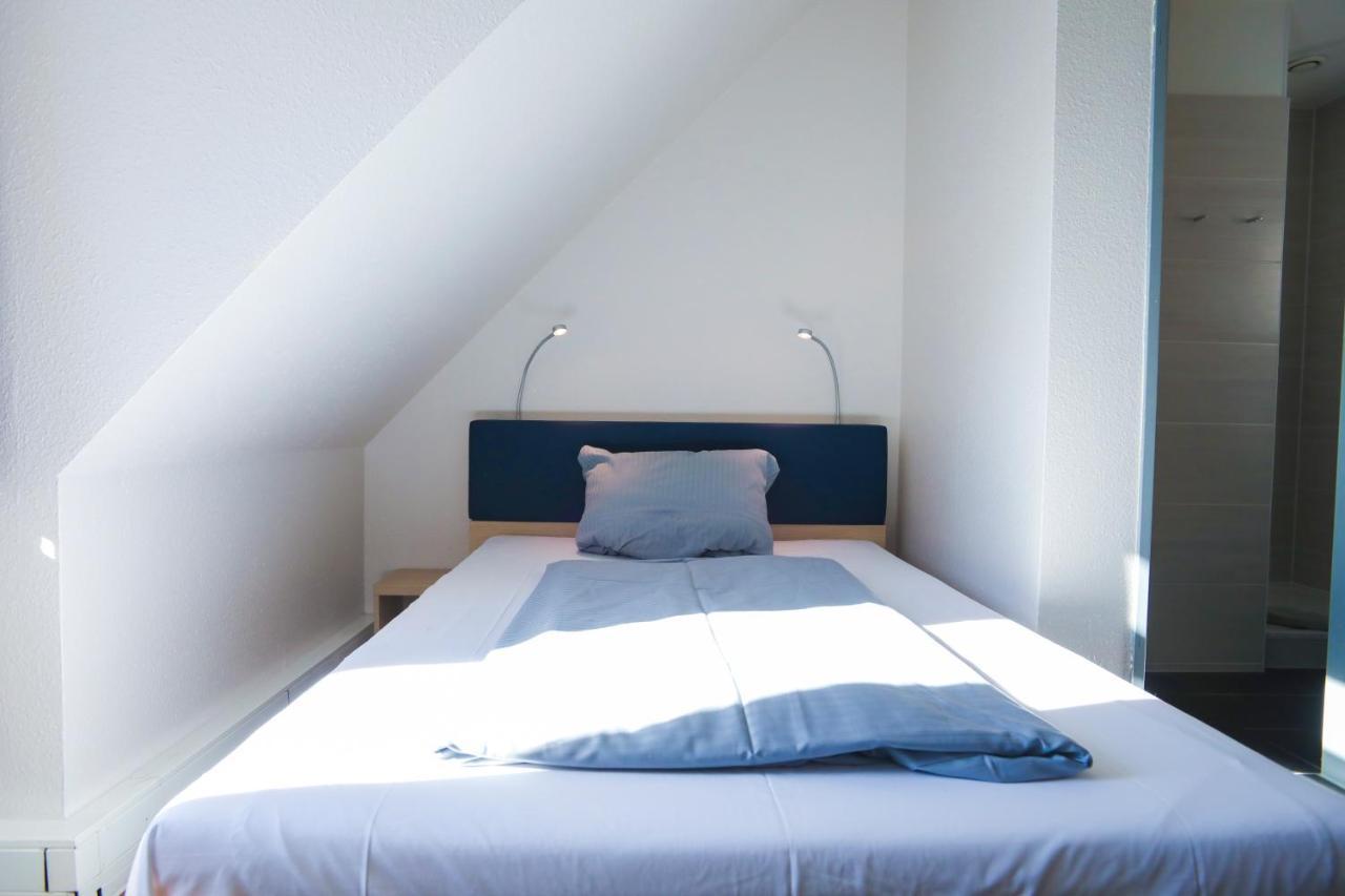 Standard Single Room,1212110119:JPEG