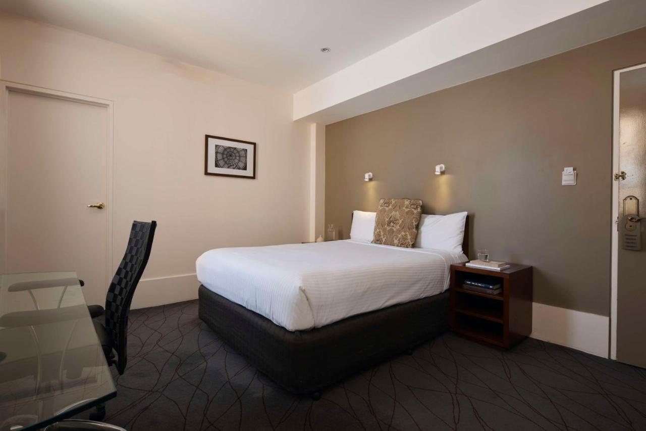 Heritage Queen Room,1498536124:JPEG