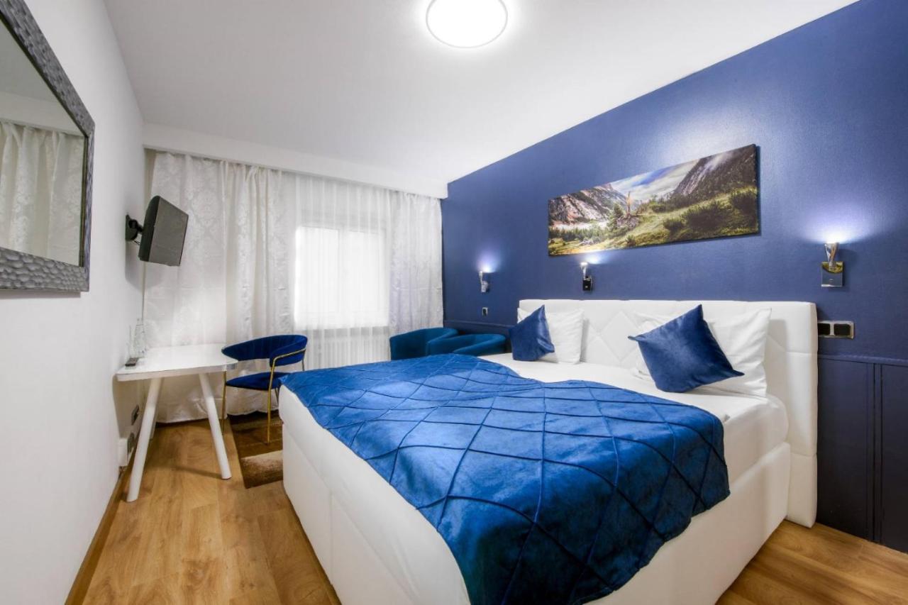 Single Room,1498536517:JPEG